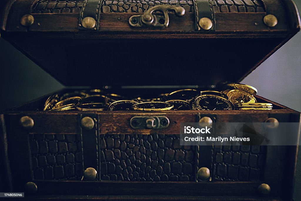 Scatola del tesoro - Foto stock royalty-free di Scatola del tesoro