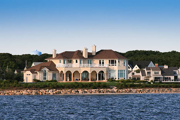 istock Luxury New England Home 174805227