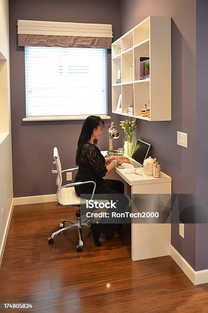 Escritório Em Casa - Fotografias de stock e mais imagens de Escritório em casa - Escritório em casa, Organização, Trabalhar em Casa