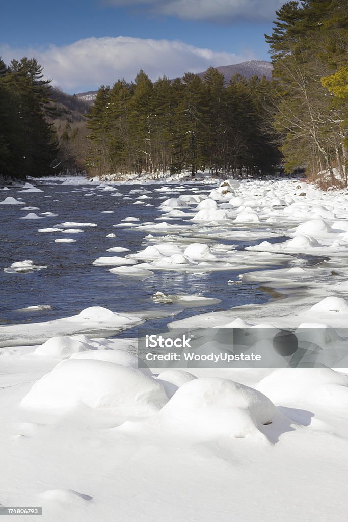 Inverno Sacandaga fiume - Foto stock royalty-free di Acqua
