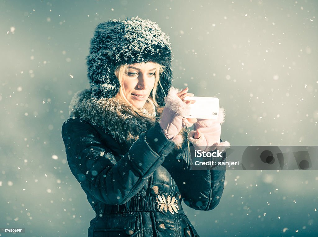 Invierno dreams - Foto de stock de Mujeres libre de derechos