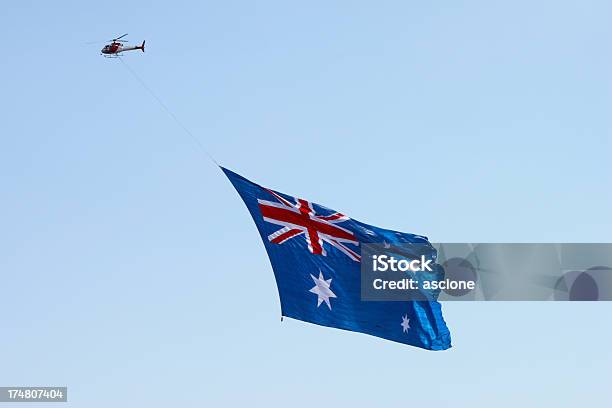 Австралийский Флаг — стоковые фотографии и другие картинки Вертолёт - Вертолёт, Флаг, Австралийский флаг