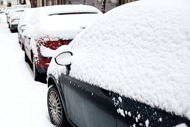 istock Snow-covered cars 174807540