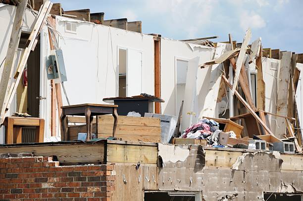 istock Second story of apartment destroyed by tornado 174808693