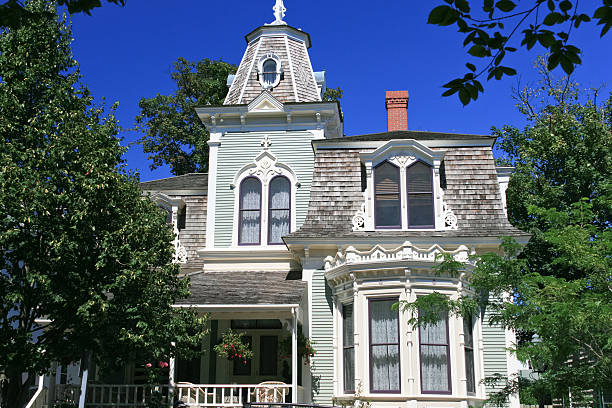istock Luxury New England Home 174808918