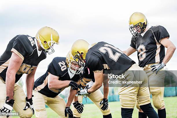 American Football 플레이어 계획을 건강한 생활방식에 대한 스톡 사진 및 기타 이미지 - 건강한 생활방식, 결심, 경기장