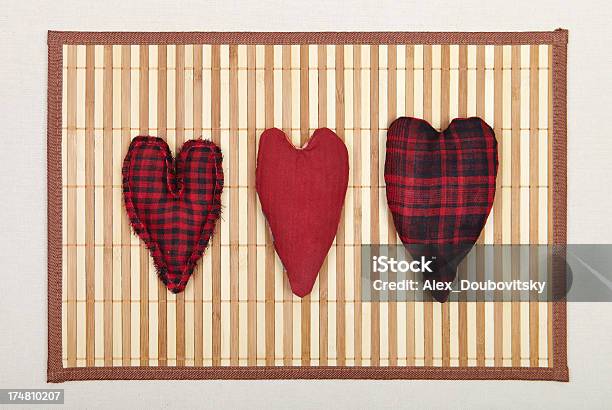 Fundo Com Heartshapes De Tecido - Fotografias de stock e mais imagens de Amor - Amor, Bambu - Material, Comemoração - Conceito