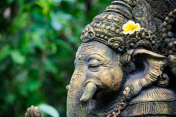 ganescha aus stein in bali - bali stock-fotos und bilder