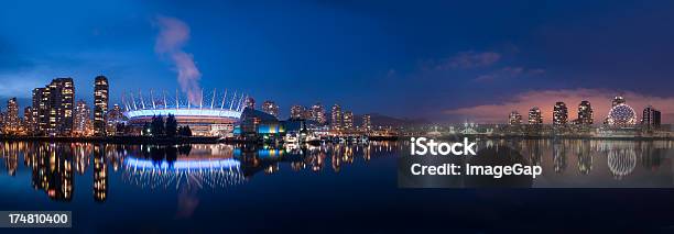 Vancouver Waterfront Panorâmica - Fotografias de stock e mais imagens de Vancouver - Vancouver, Horizonte Urbano, Centro da Cidade