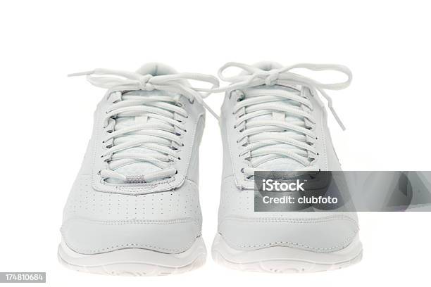 Branco Sapatos De - Fotografias de stock e mais imagens de Atar Cordão de Sapato - Atar Cordão de Sapato, Bem-estar, Branco