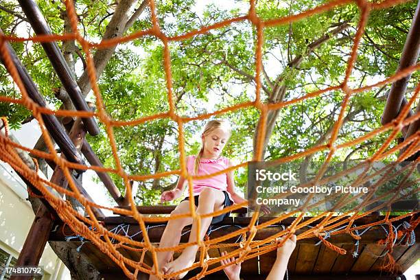 Vou Cruz Quando Quiser - Fotografias de stock e mais imagens de Medo - Medo, Rede - Material, Casa na árvore