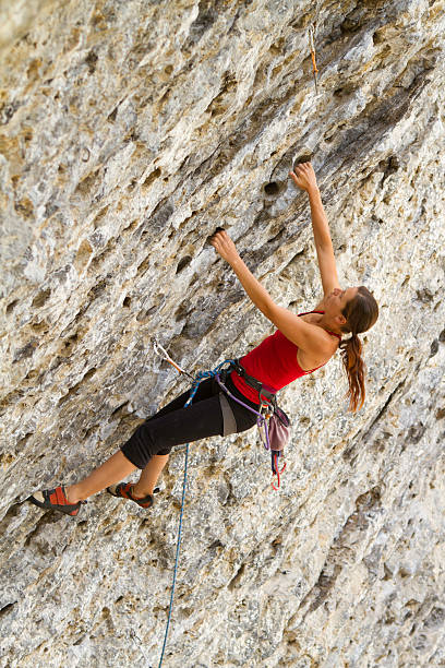 여자 rockclimber - canmore extreme sports rock rock climbing 뉴스 사진 이미지