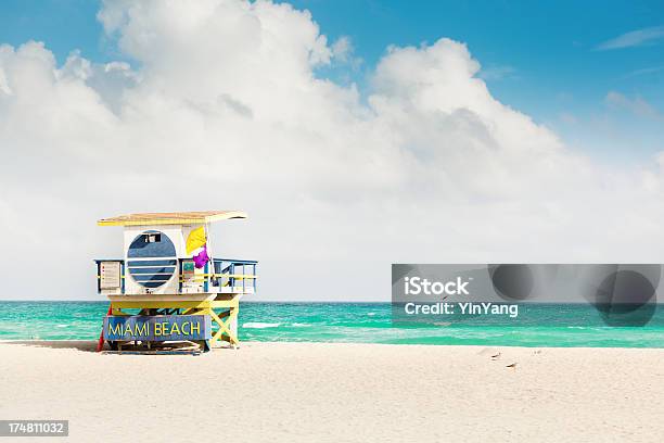 South Beach Em Miami Flórida Posto Do Nadador Salvador À Espera De Férias De Primavera Viagens - Fotografias de stock e mais imagens de Miami Beach