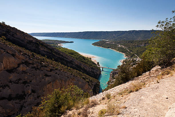 st croix lake i rzeka verdon we francji - verdon river france beach people zdjęcia i obrazy z banku zdjęć