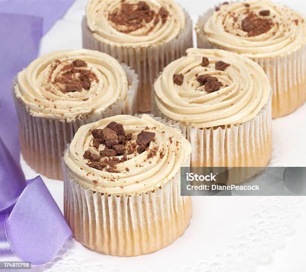 Foto de Mocha Amigos e mais fotos de stock de Amarrotado - Amarrotado, Assado no Forno, Biscoito