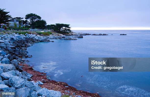 Costa Di Pacific Grove California Nella Contea Di Monterey A Notte - Fotografie stock e altre immagini di Acqua