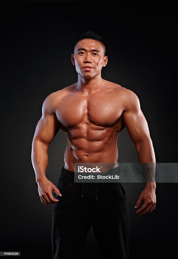 Portrait de musculaire homme asiatique - Photo de 25-29 ans libre de droits