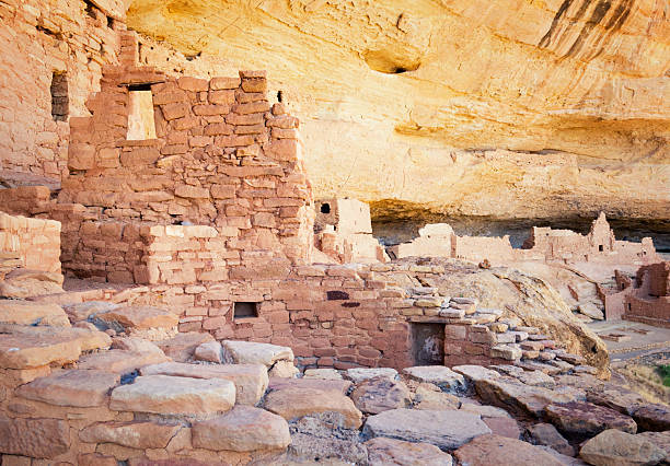 Long House Ruins - Mesa Verde National Park, Colorado Long House Ruins in Mesa Verde National Park, Colorado, USA. cliff dwelling stock pictures, royalty-free photos & images