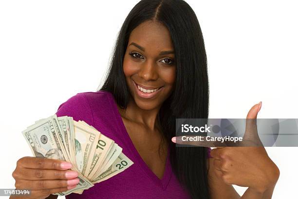 가진 여자 현금 도박에 대한 스톡 사진 및 기타 이미지 - 도박, 아프리카계 미국 민족, 20-29세