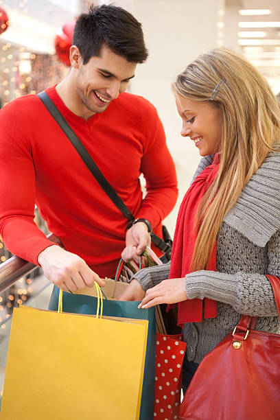 istock Young couple in shopping mall. 174813830