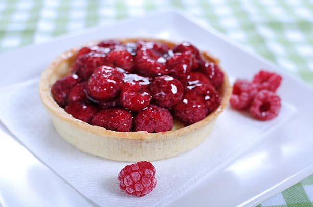 istock Vanilla tart with fresh raspberries 174814007
