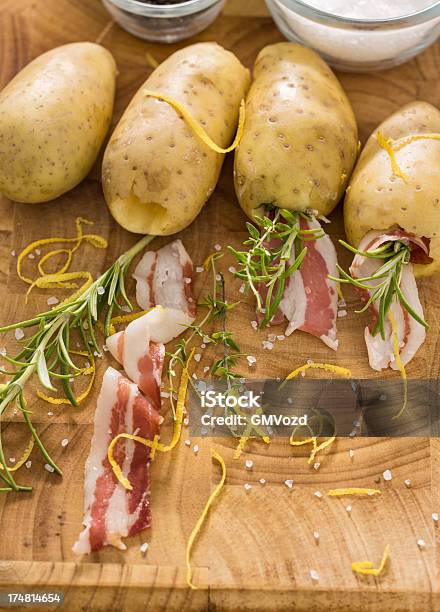 Pancetta Di Patate - Fotografie stock e altre immagini di Composizione verticale - Composizione verticale, Contorno - Tipo di cibo, Crudo