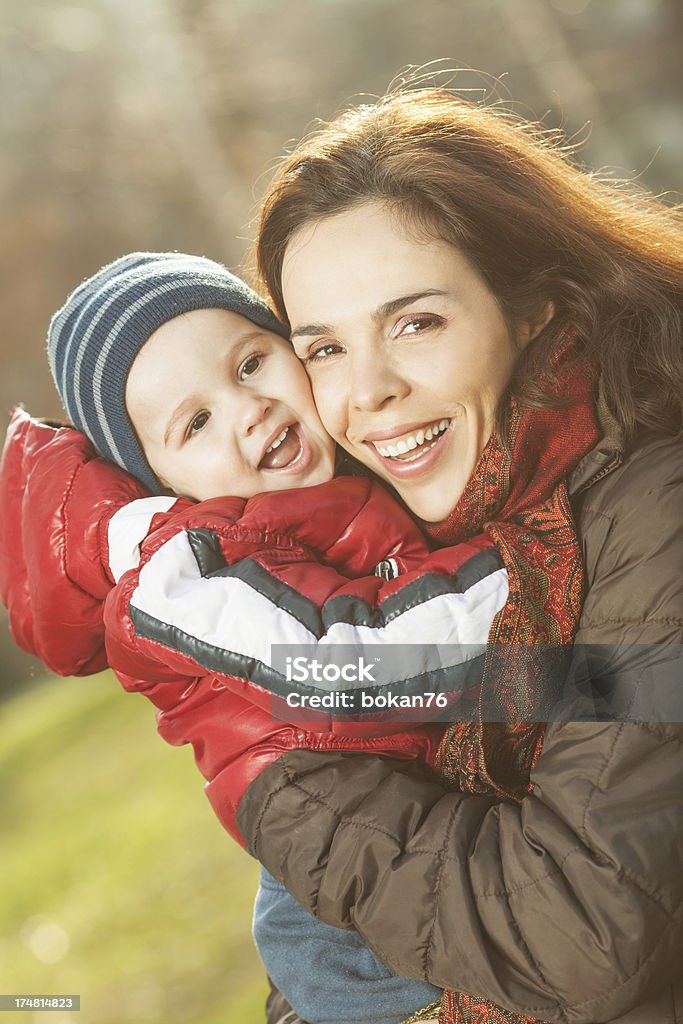 Mutter und Sohn - Lizenzfrei Alleinerzieherin Stock-Foto