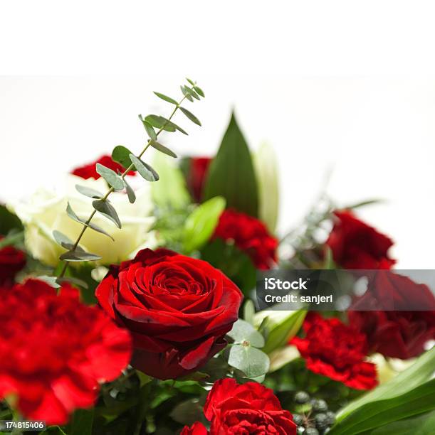 Arranjo De Flores - Fotografias de stock e mais imagens de Funeral - Funeral, Guirlanda, Aniversário