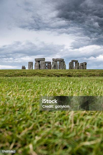 Stonehenge Inghilterra - Fotografie stock e altre immagini di Ambientazione esterna - Ambientazione esterna, Ambientazione tranquilla, Antica civiltà