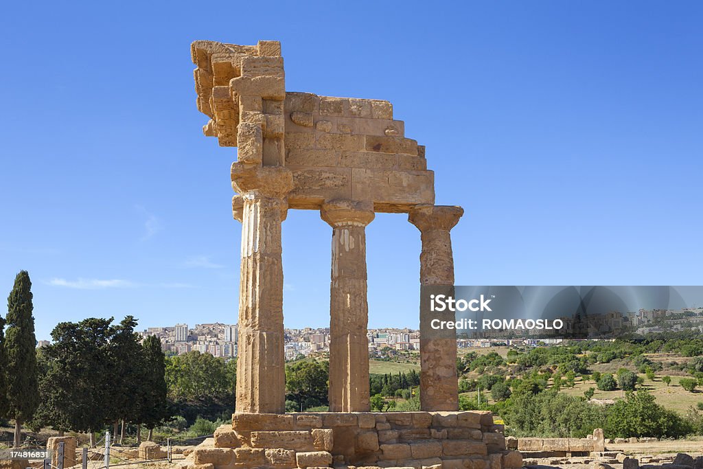 Valle dei templi ad Agrigento, Sicilia, Italia - Foto stock royalty-free di Agrigento