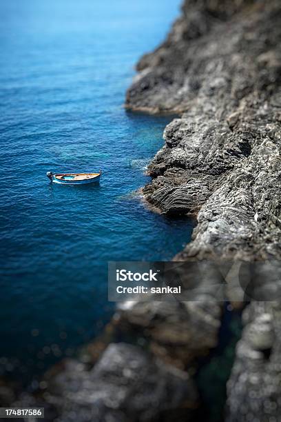 Einsam Bootmanarola Ligurien Italien Stockfoto und mehr Bilder von Bildschärfe - Bildschärfe, Blau, Bunt - Farbton