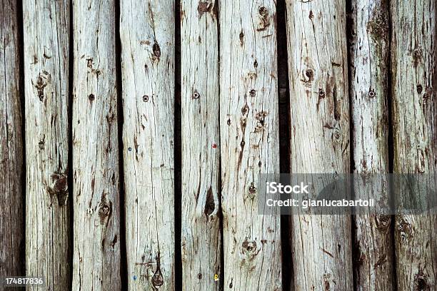 Foto de Parede De Madeira e mais fotos de stock de Abstrato - Abstrato, Anti-higiênico, Antigo