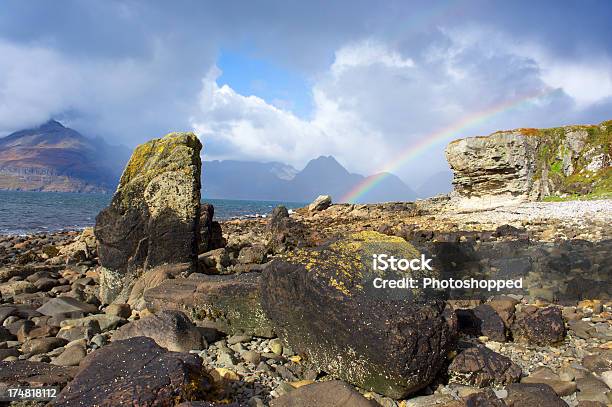 ブラック Cullins Acros Elgol レインボー表示されます - イギリスのストックフォトや画像を多数ご用意 - イギリス, エルゴル, エルゴルビーチ