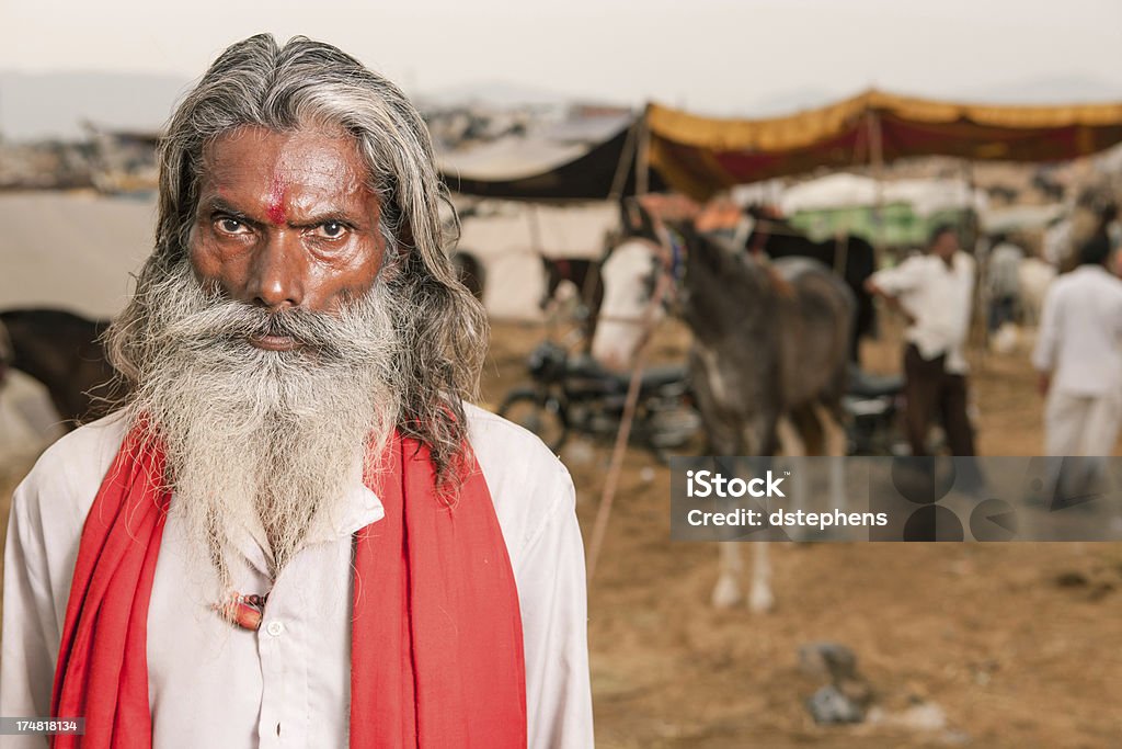 Бородатый Индийский мужчина Портрет - Стоковые фото Бизнес роялти-фри