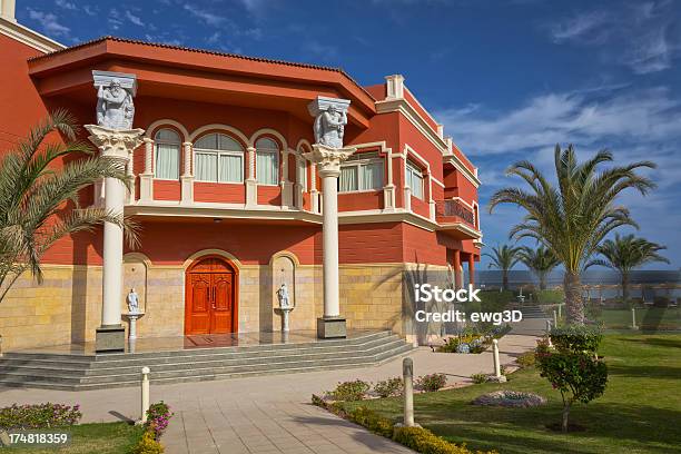 Holiday Villa En La Costa Del Mar Arábigo Foto de stock y más banco de imágenes de Edificio residencial - Edificio residencial, Egipto, Acera