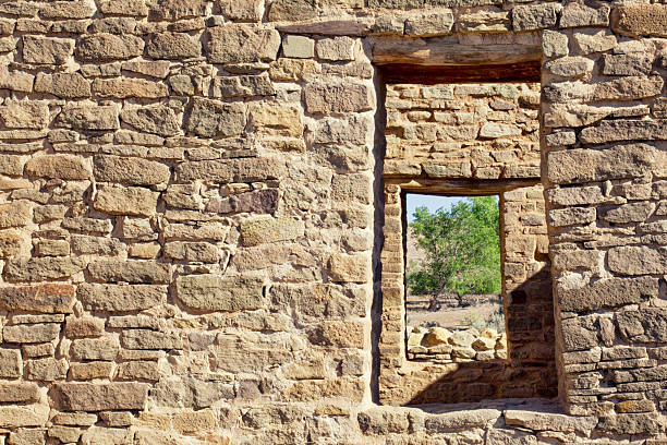 アステカ廃墟国定記念物 - aztec ruins national monument anasazi anasazi ruins dry ストックフォトと画像