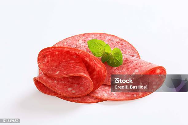 Salame Fatias - Fotografias de stock e mais imagens de Carne - Carne, Comida, Cor verde