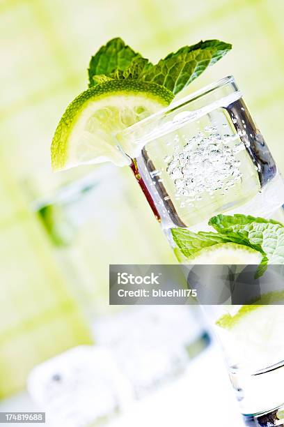 Mojito Cocktail Stockfoto und mehr Bilder von Alkoholisches Getränk - Alkoholisches Getränk, Bildhintergrund, Blatt - Pflanzenbestandteile