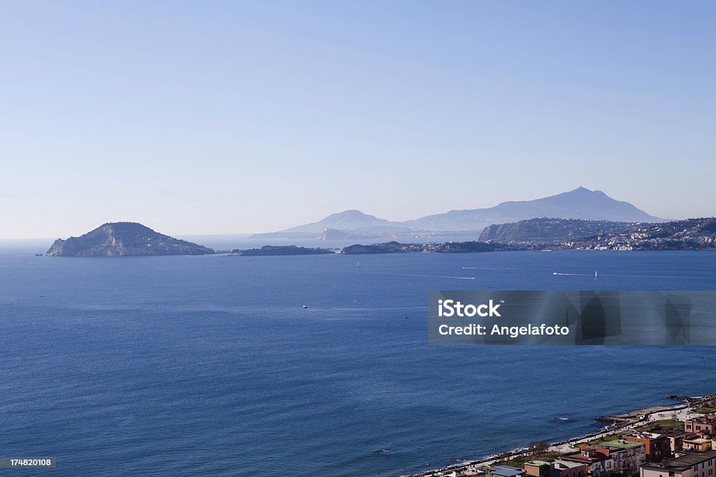 Pozzuoli-litoral, a Baía de Nápoles, Itália - Foto de stock de Azul royalty-free