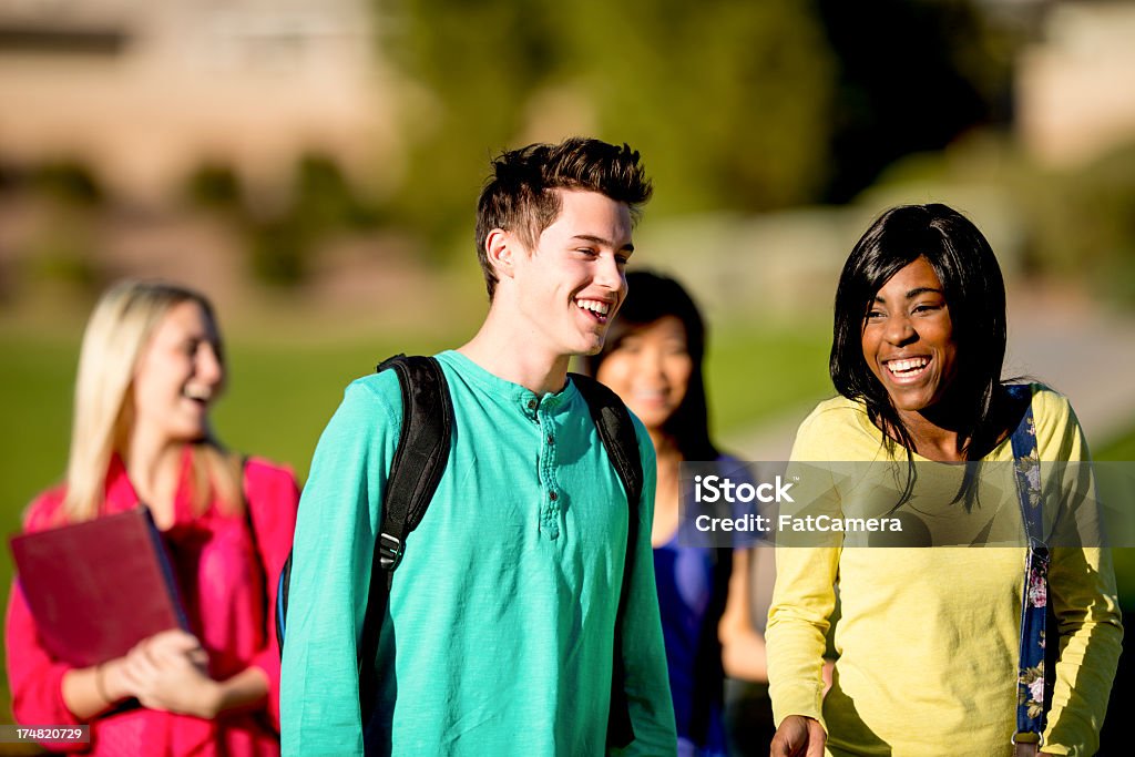 Diverso College estudiantes - Foto de stock de 18-19 años libre de derechos