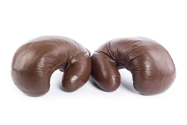 guanti da boxe - conflict boxing glove classic sport foto e immagini stock