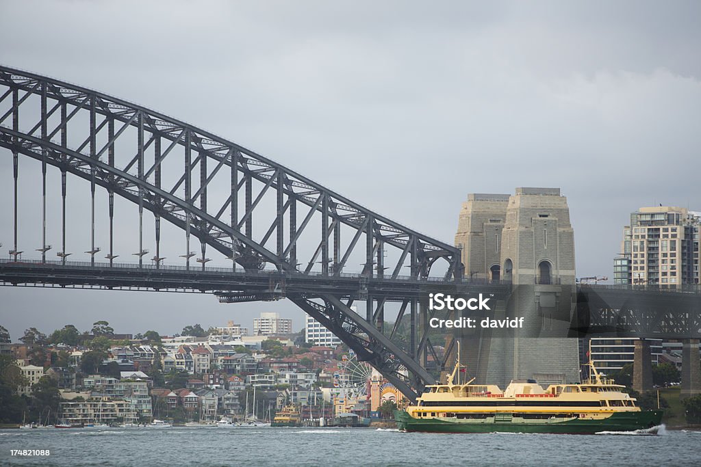 Manly Ferry e da Sydney Harbour Bridge - Foto de stock de Austrália royalty-free