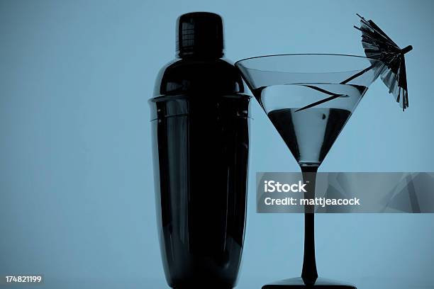Cocktail - Fotografias de stock e mais imagens de Azul - Azul, Bebida, Bebida Alcoólica