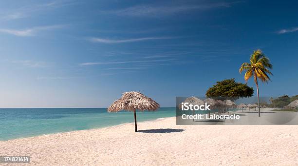 La Playa Foto de stock y más banco de imágenes de Islas Caimán - Islas Caimán, Playa Grande - República Dominicana, República Dominicana