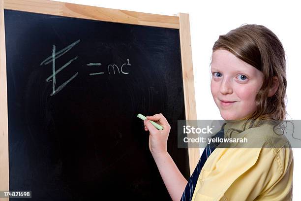 E Mc2 긴 머리에 대한 스톡 사진 및 기타 이미지 - 긴 머리, 수학 공식, 칠판