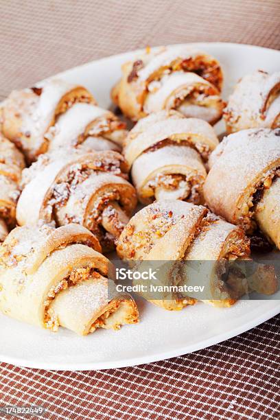 Feito Em Casa Croissants - Fotografias de stock e mais imagens de Assado no Forno - Assado no Forno, Bola doce, Comida