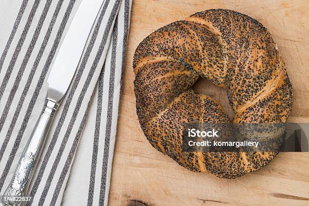 Pãozinho Em Forma De Anel - Fotografias de stock e mais imagens de Alimentação Saudável - Alimentação Saudável, Branco, Cereal
