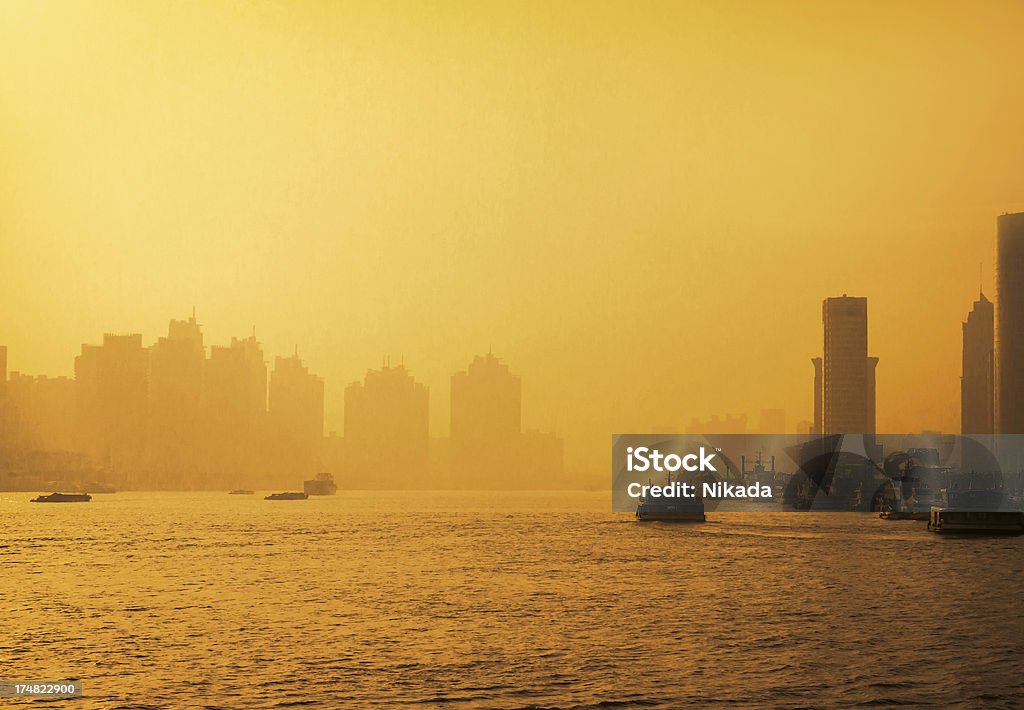 Rzekę Huangpu w Szanghaju - Zbiór zdjęć royalty-free (Architektura)