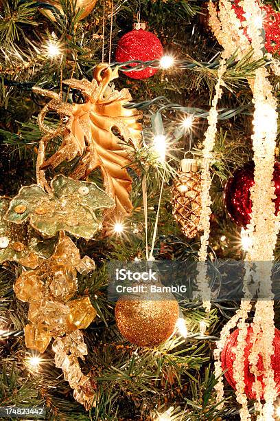 Foto de De Natal e mais fotos de stock de Bola de Árvore de Natal - Bola de Árvore de Natal, Decoração, Decoração de Natal