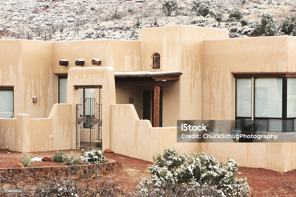 Southwest desierto hogar de arquitectura - Foto de stock de Arizona libre de derechos